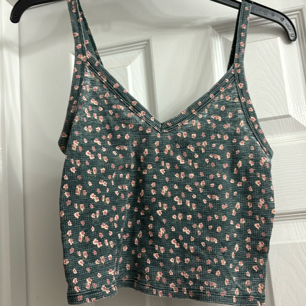 American Eagle crop top